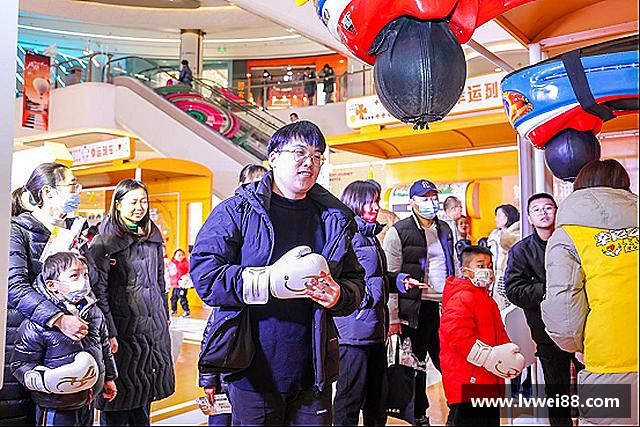 解读44118太阳成